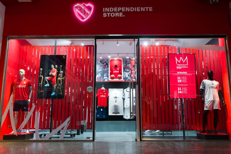 Independiente: El club que lleva el color rojo hasta en las cuentas